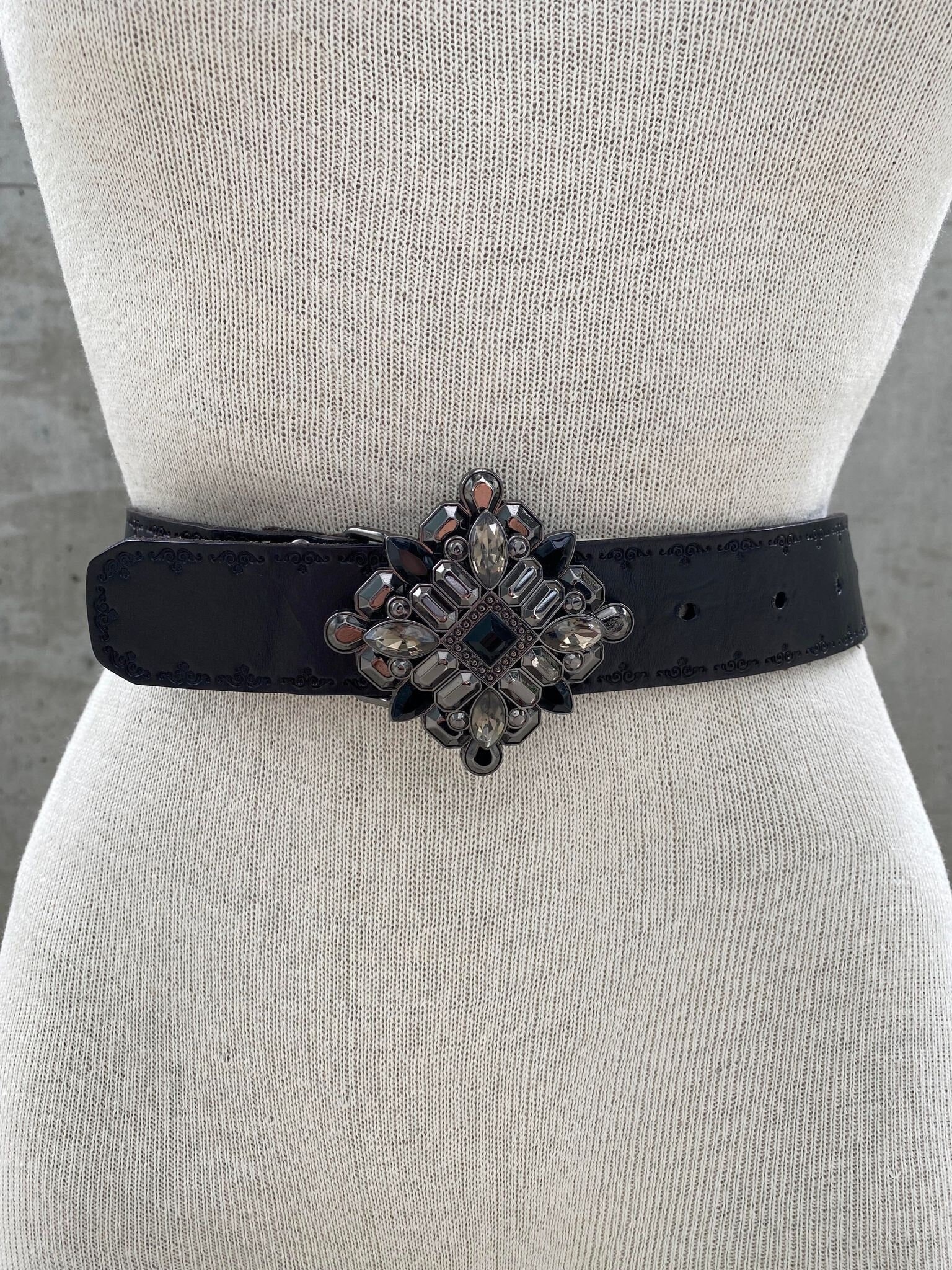 Vintage Fossil Black Genuine Leather Belt, Embellished  display picture 2
