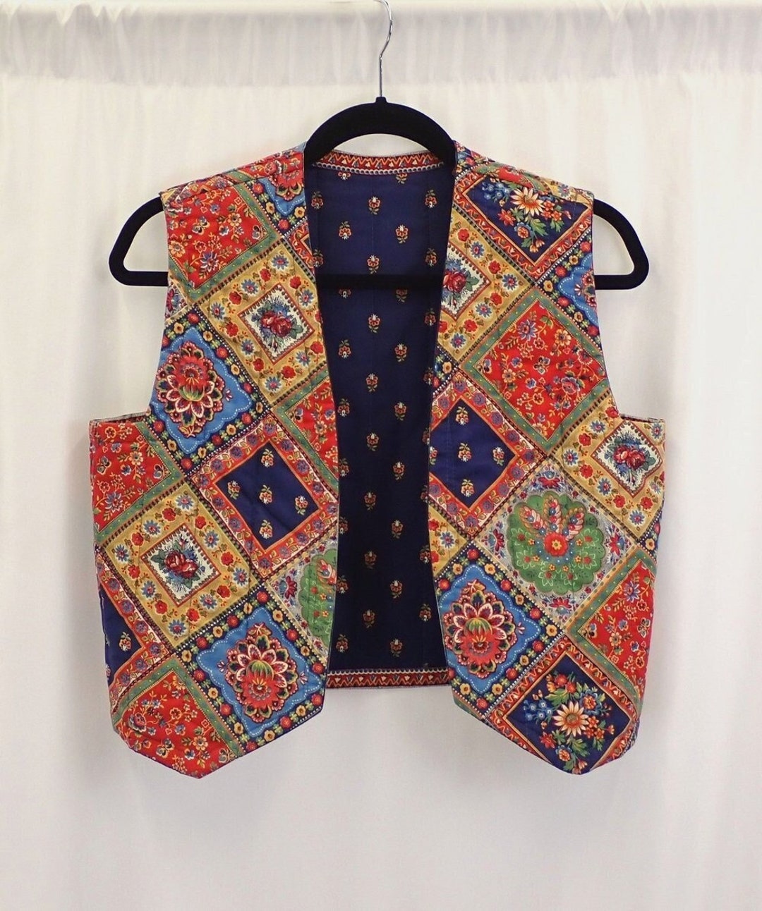 【Ameri vintage】twinkle curve vest Ameri（アメリ）の「TWINKLE CURVE VEST（ベスト）」 - WEAR