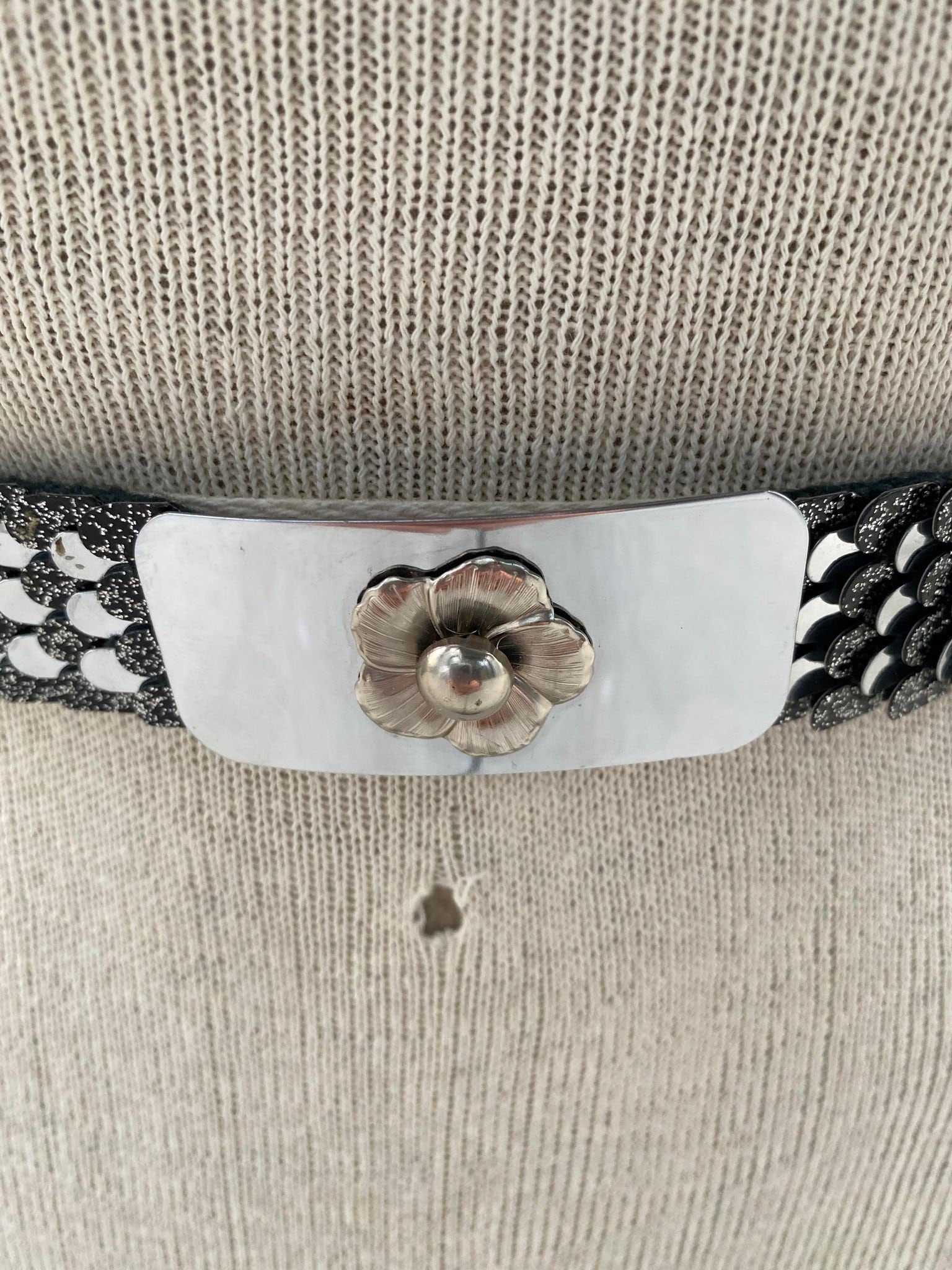 70s Silver Tone and Black Fish Scale Belt, Vintage Disco  display picture 2