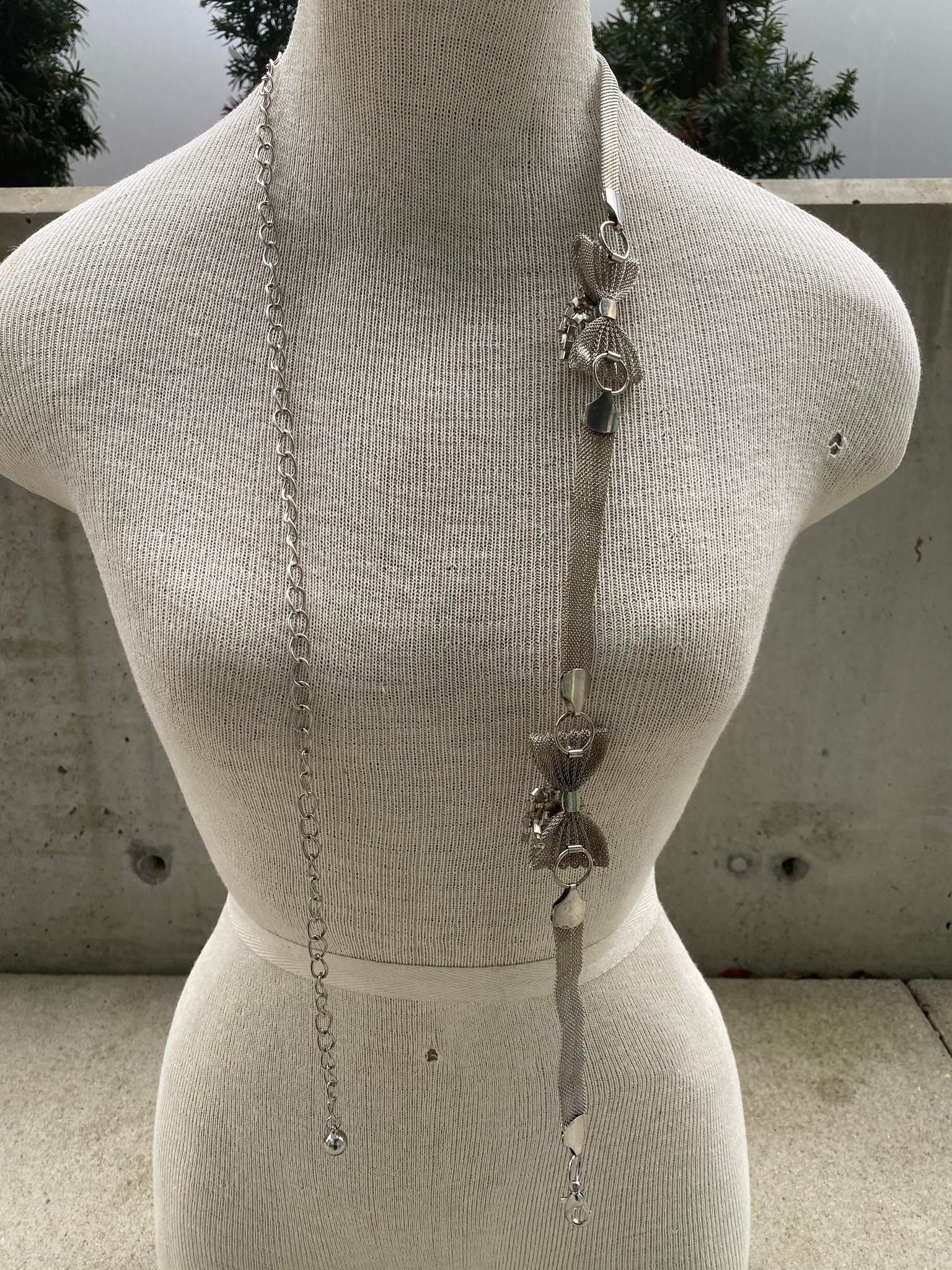 Vintage Silver Mesh Belt With Rhinestone Bows, 70s Silver  display picture 3