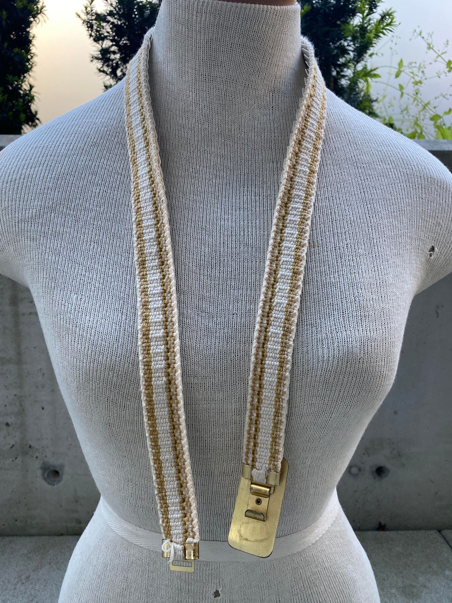 Vintage 70s White Stretch Belt, White Fish Scale Elastic  display picture 1