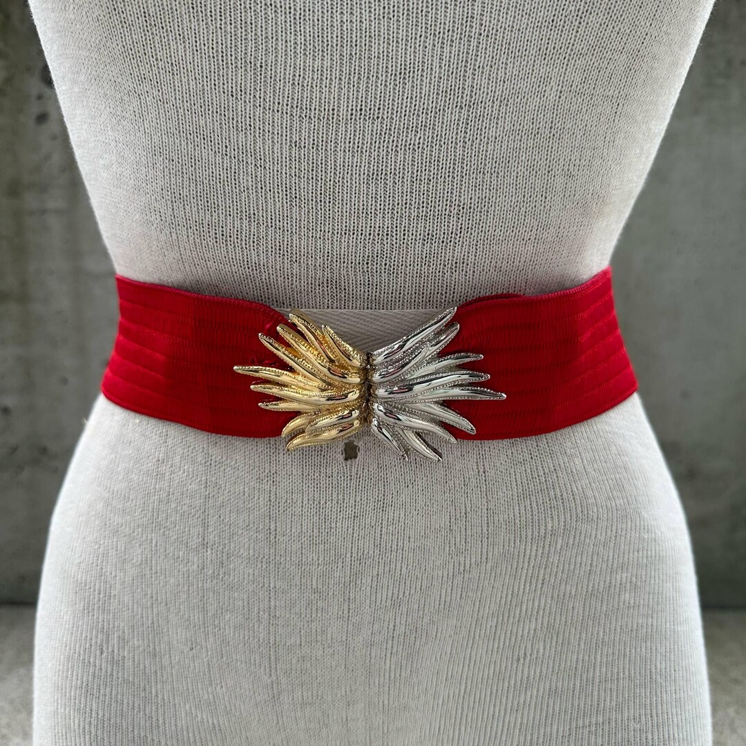 VTG Red Stretch Statement Belt Gold Knot Buckle S Maximalist Dopamine Glam 80s NOS 80s Red Leather Belt, Gold and Silver Tone Buckle  main image 4