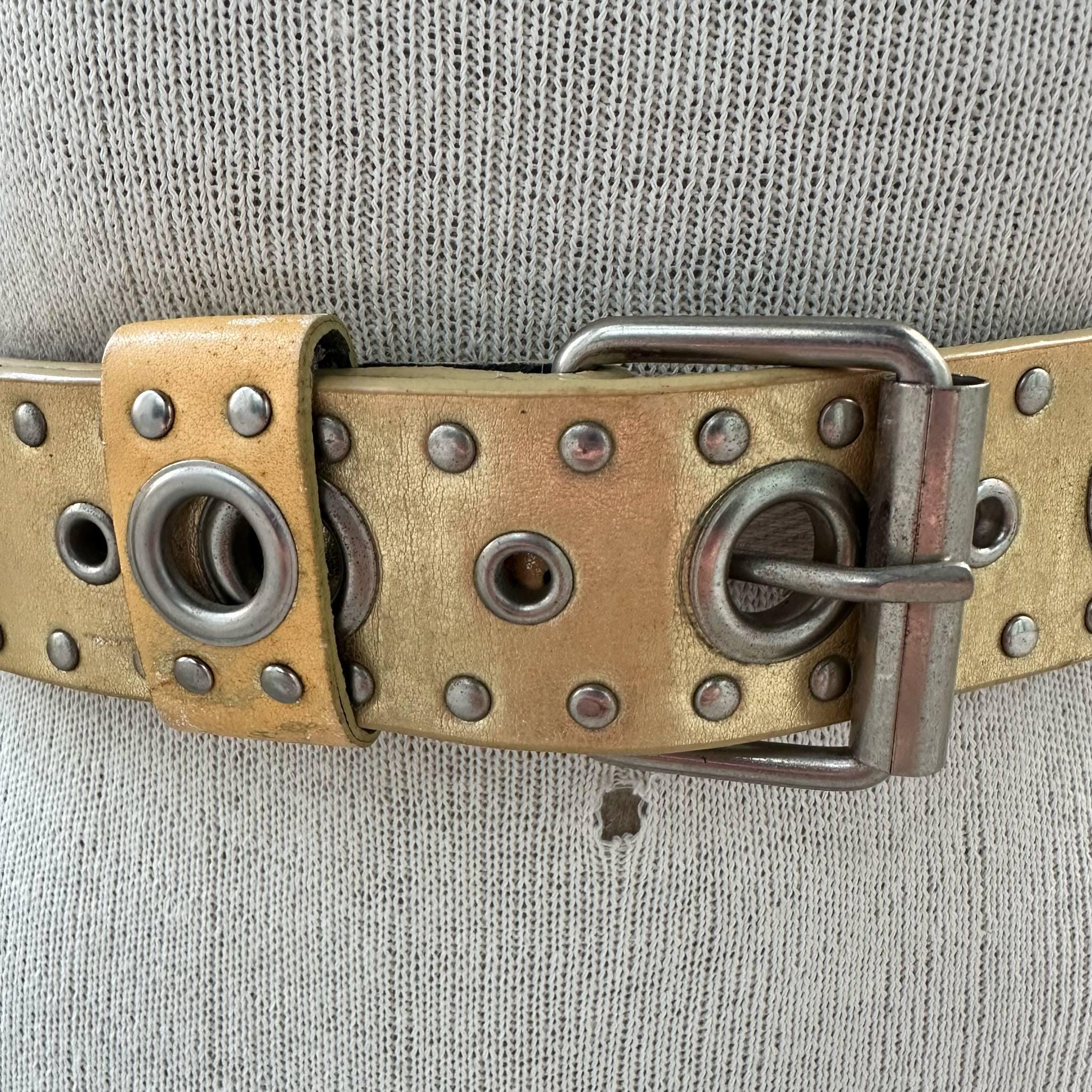 Vintage Tan Leather Grommet Belt Suede Back Gold Square Buckle Eyelet Punk Y2K Y2K Gold Tone Grommet Belt, Vintage Gold Genuine Leather  main image 4