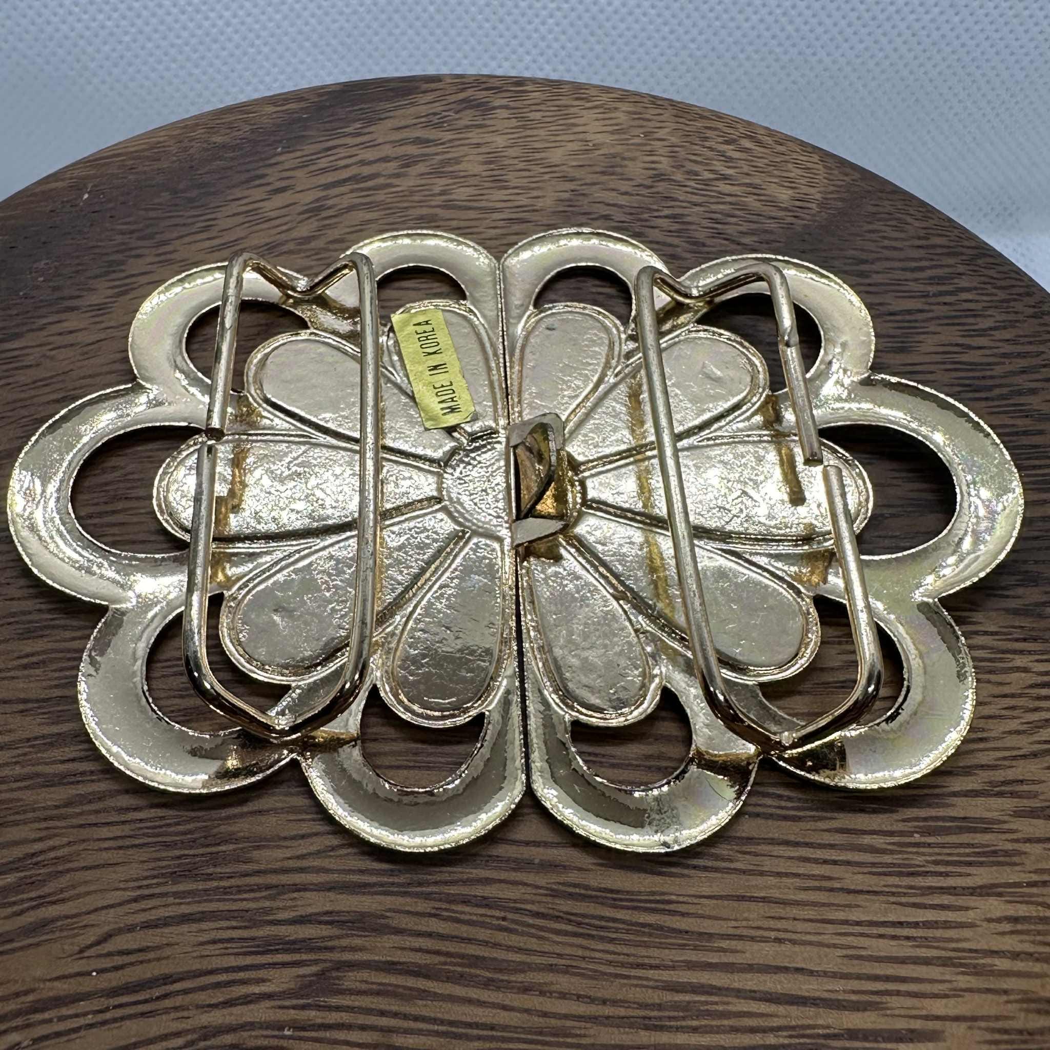 80s Black & Gold Fan Petal Belt Buckle, Floral Glam Buckle  display picture 2