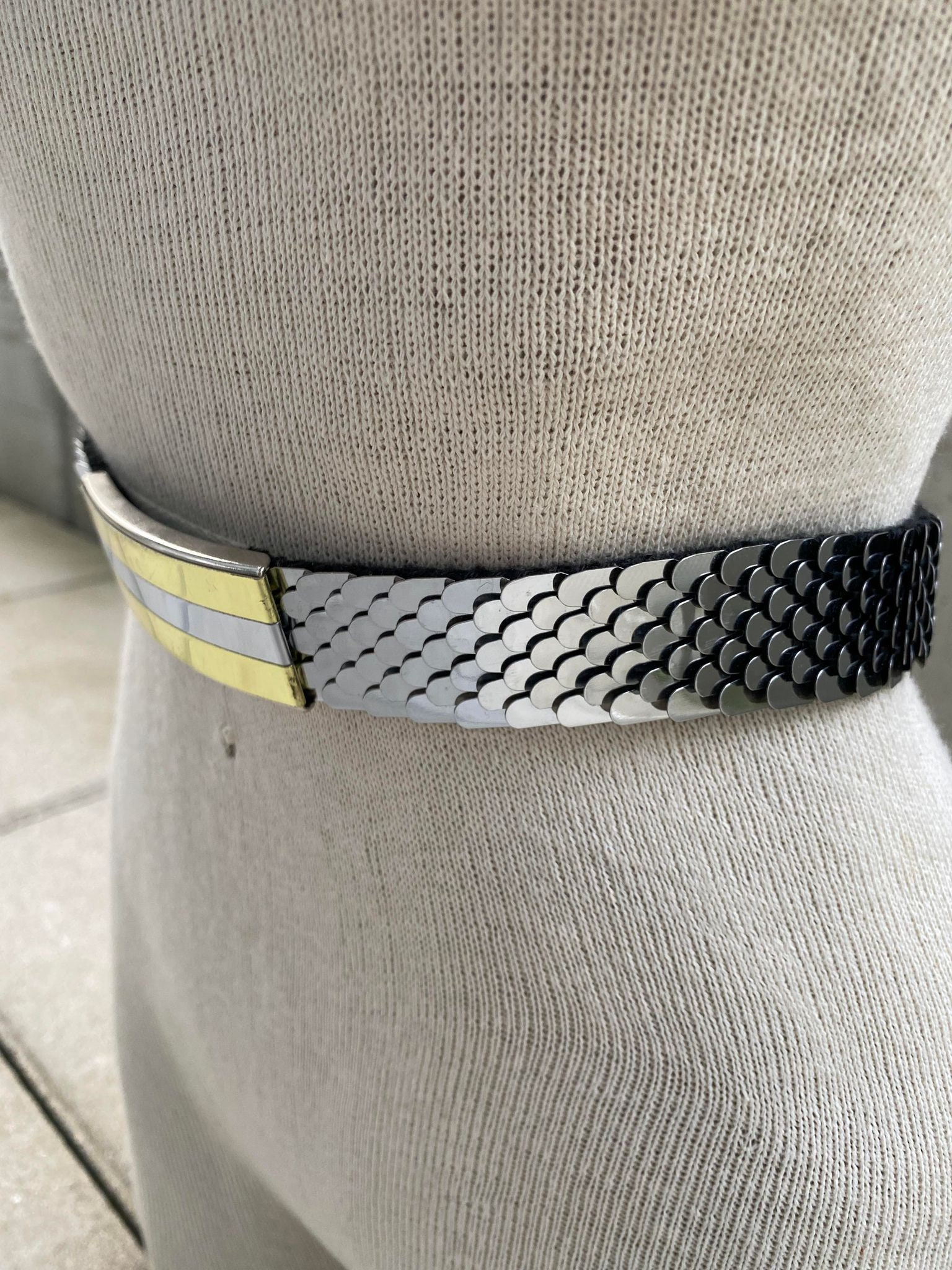 Vintage stretch silver fish scale belt VINTAGE WOMENS STRETCH FISH SCALE BELT, ART | Mercari main image 3