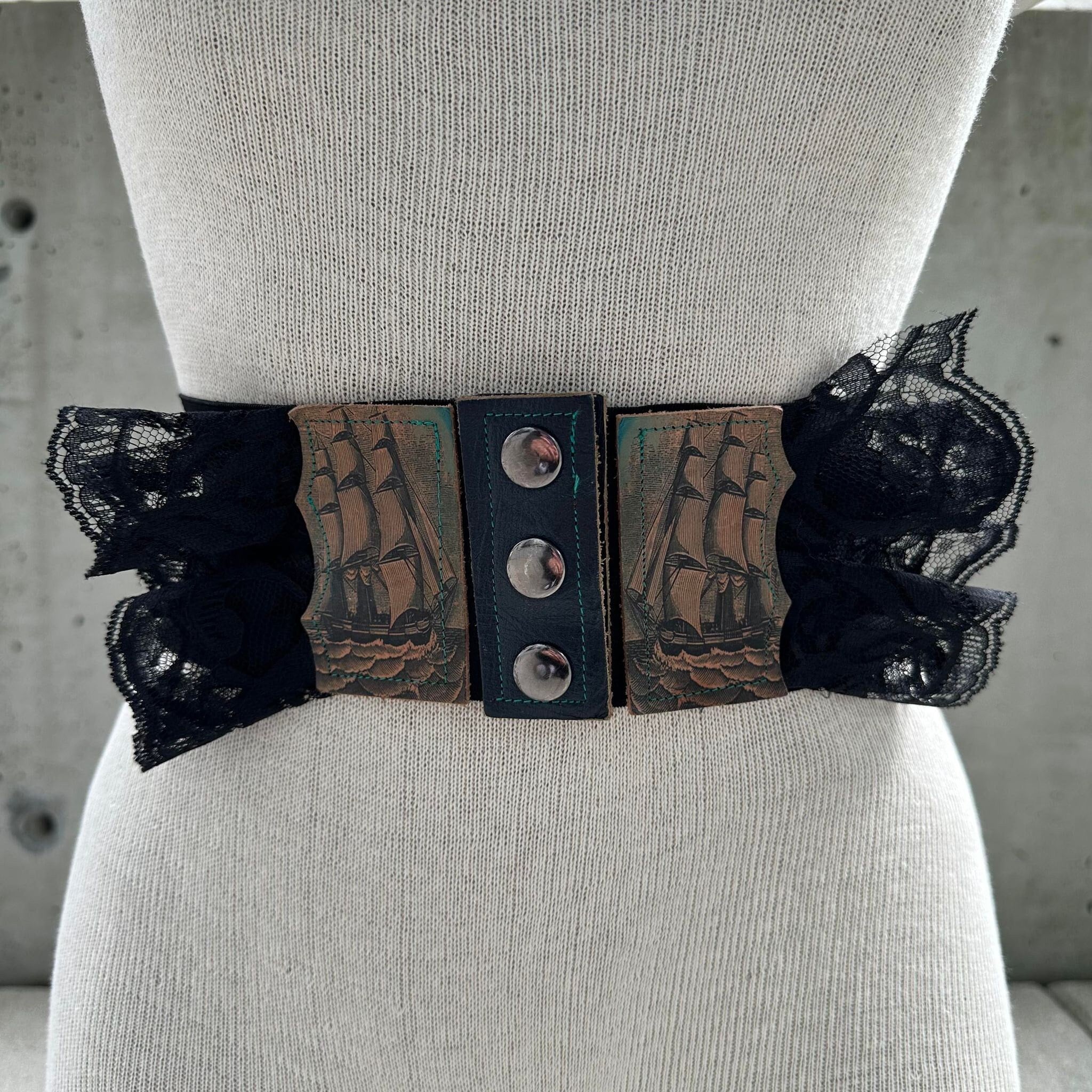 80s Lacey Black Elastic Belt, Vintage Victorian Goth Girdle  display picture 3