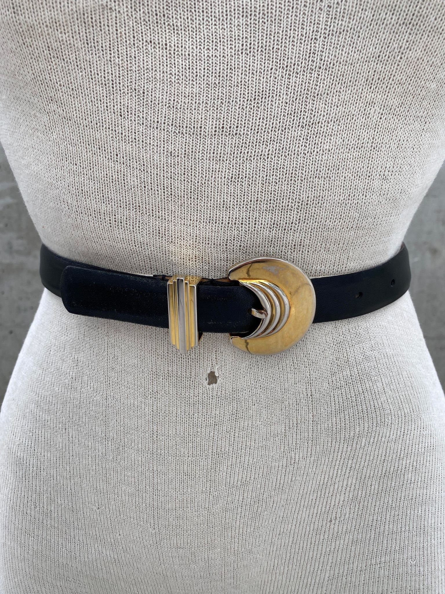 Wholesale Designer Belts Leather Waist Belt Strap Belt with Diamond-Encrusted  Stainless Steel Buckle Leather Belt for Men - China Men's Belts and Designer  Belt price