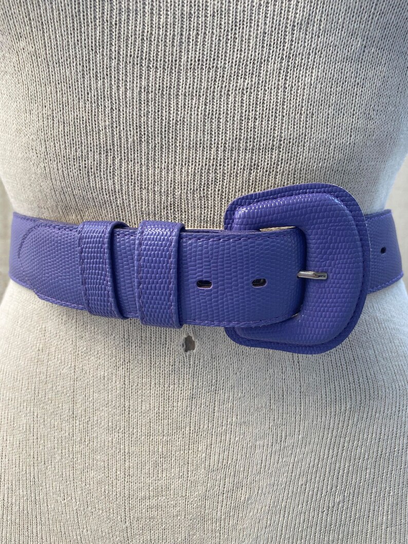 80s light purple belt, vintage faux leather belt, mauve accessories, maximalist fashion, kidcore style, classy modern look, festival wear image 2