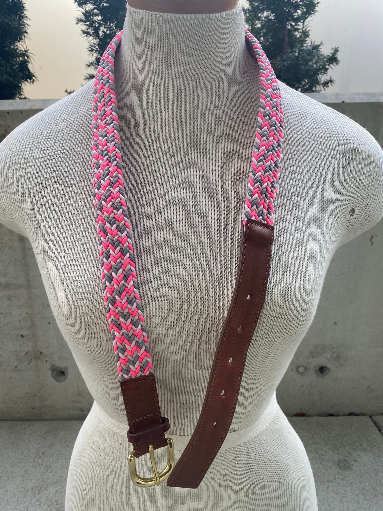 NWT Y2K J Crew braided pink grey woven elastic belt with Leather accents Sz M Y2K J Crew Braided Belt, Pink and Grey Woven Elastic Fabric  main image 2