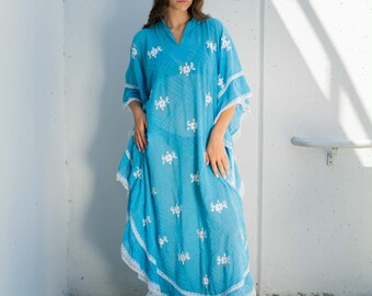 Vestido huipil mexicano vintage turquesa de los años 70, de algodón floral bordado a mano con ribete de encaje, caftán oaxaqueño con pinzas, ropa de resort bohemia.