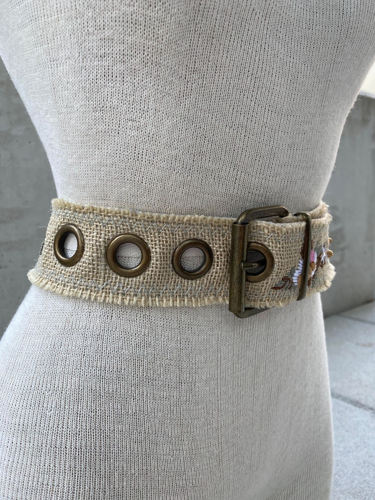 Vintage Floral Embroidery Belt, 90s Jute Wide Belt, Bronze  display picture 1