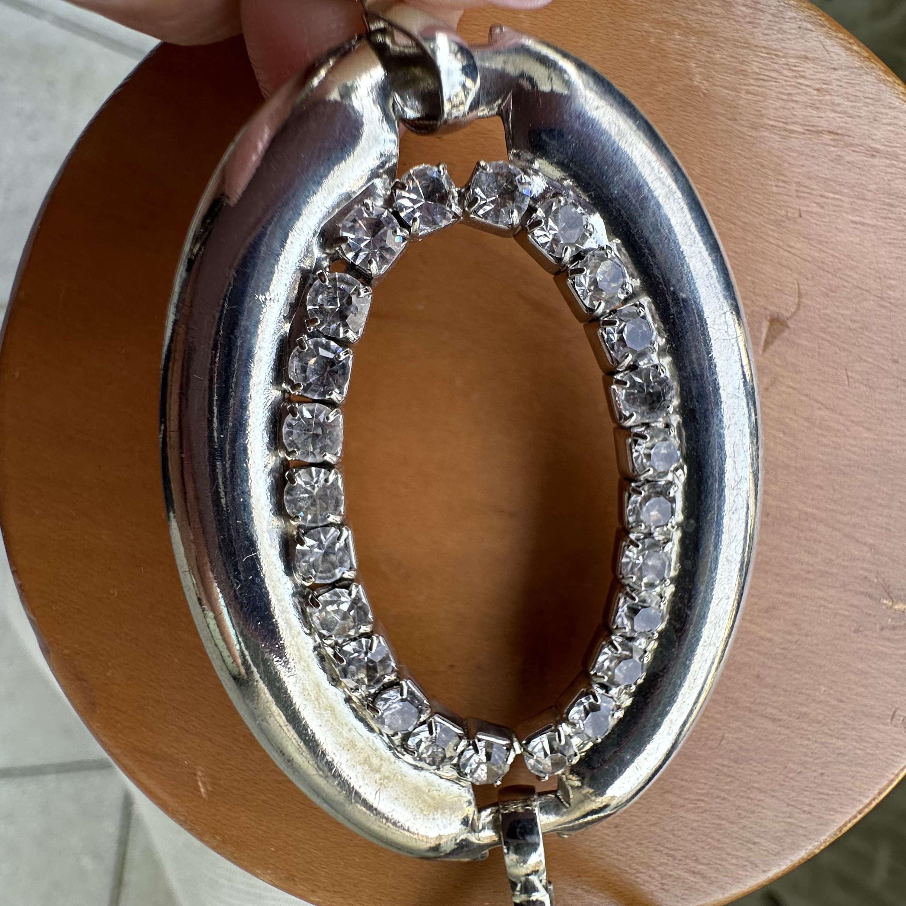 Vintage 80s Silver Hip Hugger Boho Statement chain belt with shell rings.48” Vintage Silver Chain Belt: Textured Boho Waist Belt With  main image 4