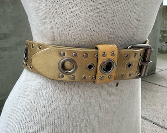 Y2K Gold Tone Grommet Belt, Vintage Gold Genuine Leather  display picture 1