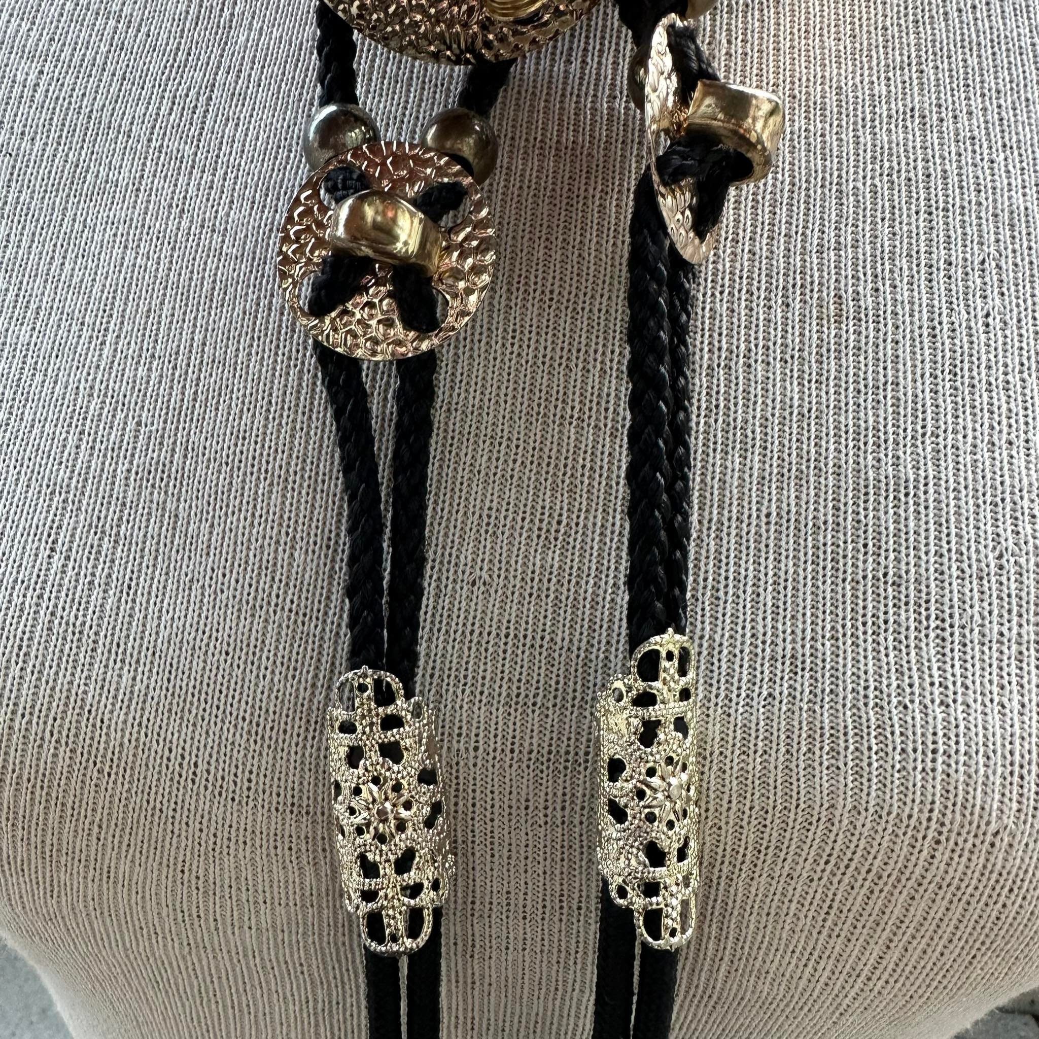 Vintage Medallion Chain Belt, 80s Black and Gold Hip Belt  display picture 2