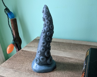 Mixed Black and Teal Tentacle