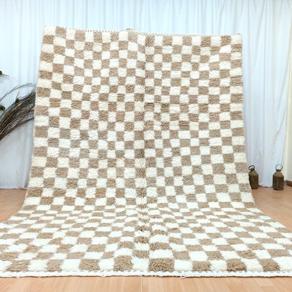 tapis marocain à carreaux, tapis marocain à carreaux, tapis blanc et beige, tapis personnalisé à carreaux, tapis à carreaux beige, tapis fait main en laine et coton