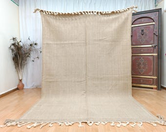 Alfombra Zanafi minimalista beige tejida a mano: Alfombra de lana bereber de tejido plano estilo Kilim