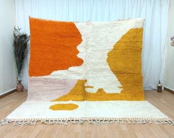 Großer marokkanischer Teppich, Handgefertigter Teppich aus Wolle, Weißer und oranger Teppich, Abstrakter Teppich, Moderner Beni Ourain Teppich, Teppich
