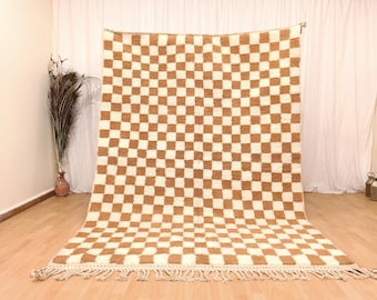 marokkanischer karierter teppich, karierter marokkanischer teppich, weiß und brauner teppich, karierter teppich nach maß, brauner karierter teppich aus wolle