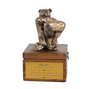 Staffordshire Bull Terrier urn for dog&#39;s ashes, Urn with engraving and sculpture of a dog, Urn with engraving, Custom urn for a dog