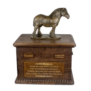 Percheron Belgian horse Big Urn for Horse Ashes, Urn with Name, Dates and Quote, Memorial with Statue on Top, Customizable Urn for horse