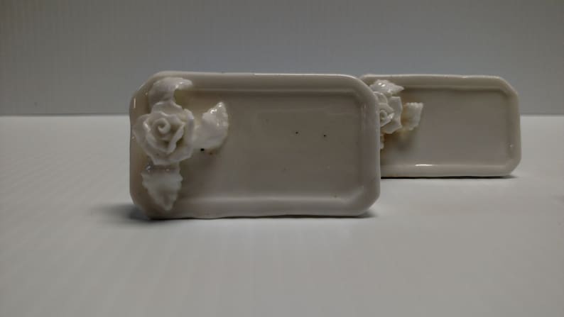 Set of 5 Shafford Design Bone China OCTAGON PLACE CARD Stands White Roses Design