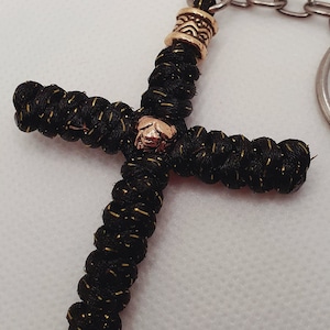 Elegant Black Macramé Cross Keychain Accessory, Chinese Snake Knot Symbolic Keychain Design, Stylish Trendy Religion Macrame Cross Keyring