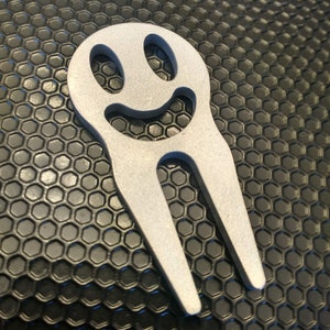 Smiley Face Divot Tool