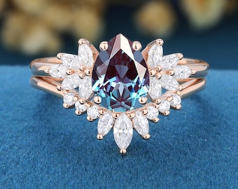 Pear shaped alexandrite engagement ring set Vintage 10k rose gold marquise cut moissanite ring for women Bridal stacking curved wedding band