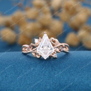 Kite Cut Moissanite Engagement Ring: Rose Gold Leaf, Lab Alexandrite & Diamond