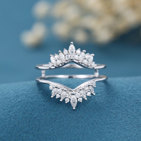 Unique Engagement Ring for Women With Marquise Cut Diamond and