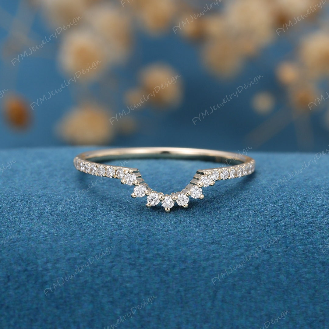 Unique Curved Wedding Band Women Yellow Gold Vintage Moissanite ...
