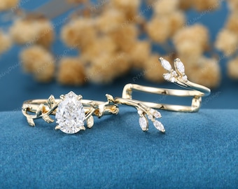 Vintage Pear cut Lab-Grown Diamond Leaf Gold Wedding Bridal set Unique Yellow Gold Nature Inspired Lab Diamond Engagement Ring Gift for her