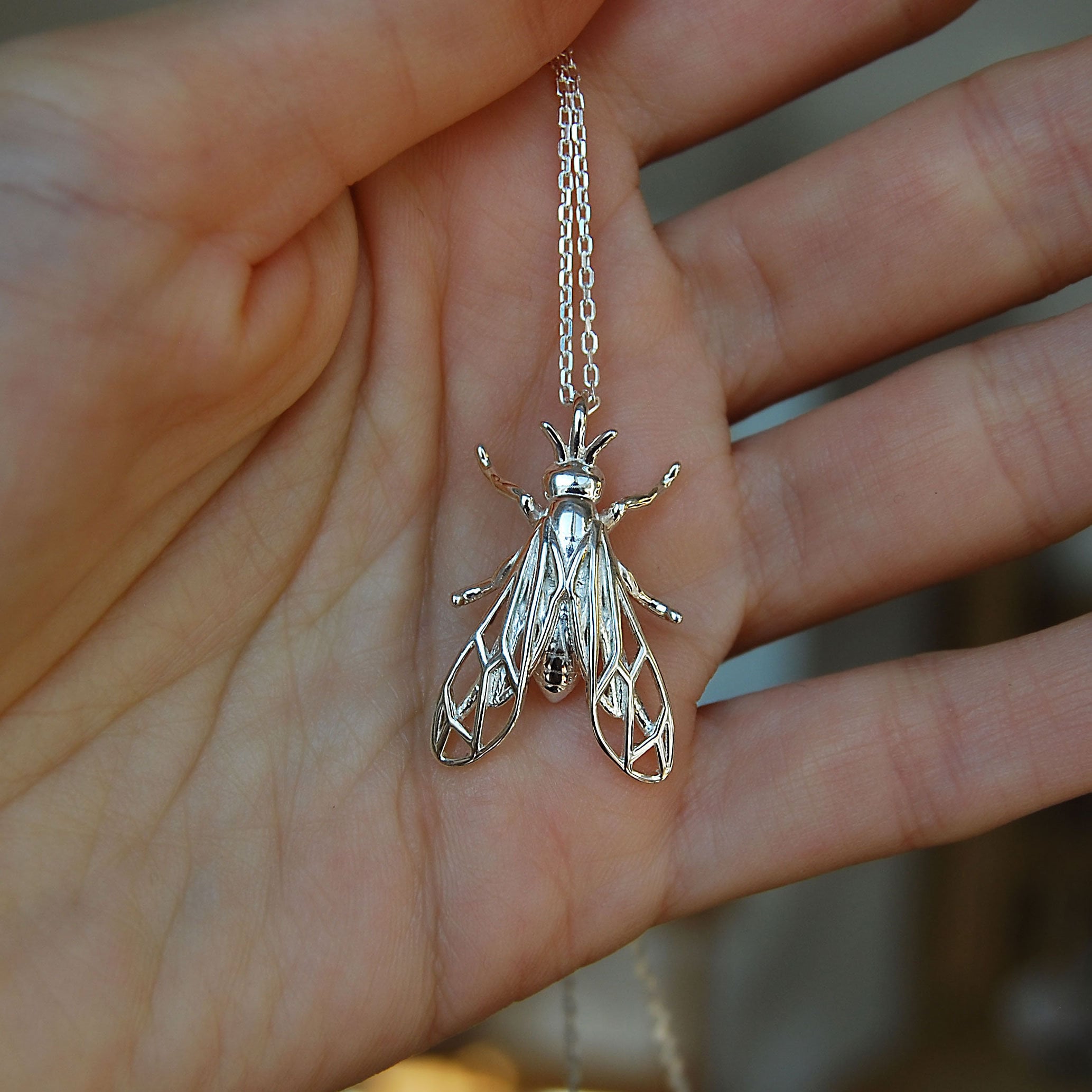 Bee Pendant In Sterling Silver With Brass Bee - Bee My Honey – Lavender Cottage Jewelry - Foto 10