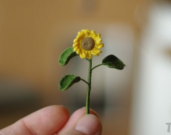 Miniature crochet sunflower gift for Mom -Dollhouse miniature flowers - Fairy garden flower - Miniature flowers decor