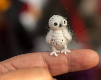 Miniature White Owl – Tiny Crochet Snow Owl with Poseable Tail – Handmade Dollhouse Familiar