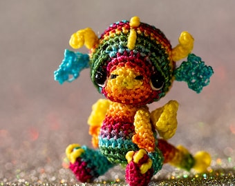 Micro miniatures dragon figurine, micro crochet tiny stuffed animals: tiny cute things, Valentine's day gifts