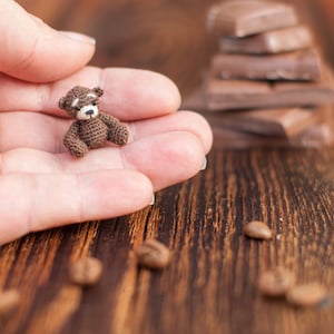 Teddybär, gehäkelt: Miniaturtier: Teddybär, gehäkelt: winzige, süsse Stofftiere