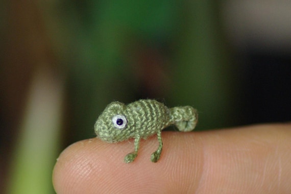 Micro Crochet Green Chameleon – Tiny Handmade Cotton Figurine - Etsy