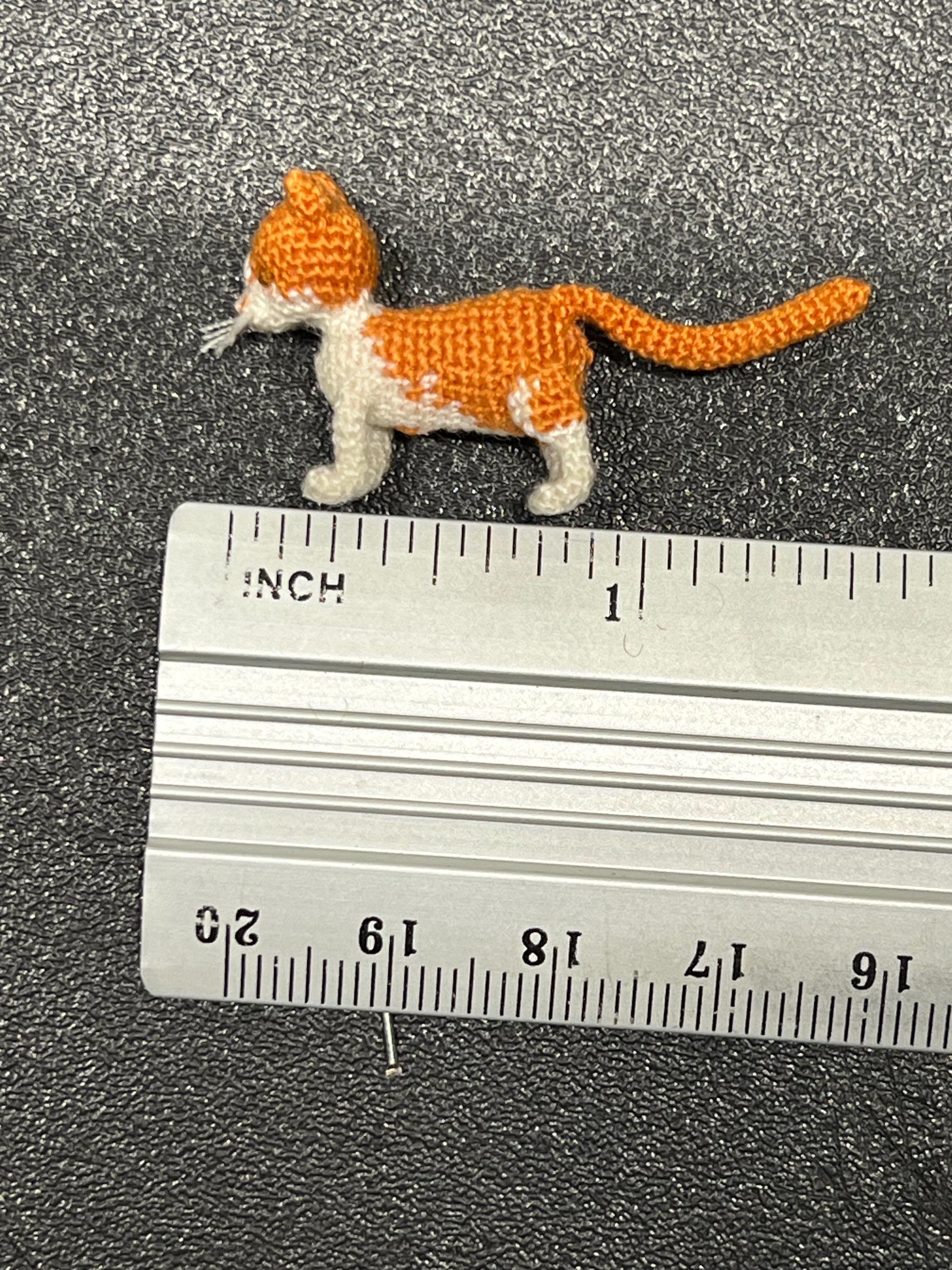 Micro Crochet Cat – Handmade Miniature Dollhouse Pet – Collectible