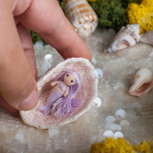 Micro miniature crochet mermaid figurine: tiny crochet tiny art mermaid in seashell, crochet amigurumi personalized gifts for nautical decor image 4