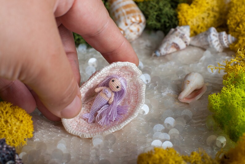 Micro miniature crochet mermaid figurine: tiny crochet tiny art mermaid in seashell, crochet amigurumi personalized gifts for nautical decor image 4