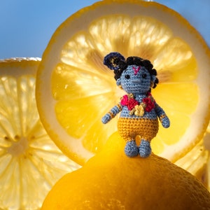 Miniature Krishna doll, micro crocheted statue, religion gifts, Micro crochet miniature Lord Krishna: tiny doll