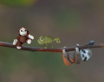 Micro Crochet Rainforest Animal Set – Monkey, Sloth & Chameleon – Tiny Handmade Amigurumi Dollhouse Miniatures
