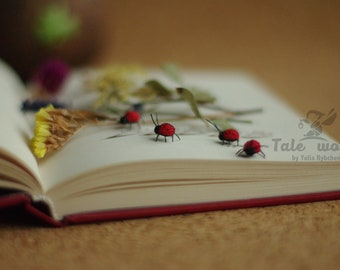 Micro crochet miniature ladybug, tiny things: supernatural gifts