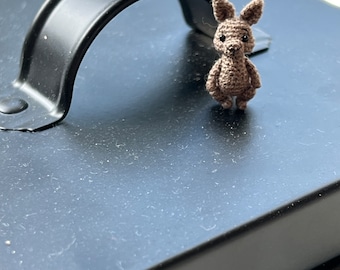 Micro Crochet Kangaroo – Handmade 2 cm Cotton Miniature Animal Figurine