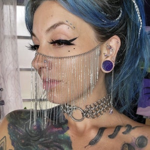 Metallic Drip Face Masque with Amethyst Accents