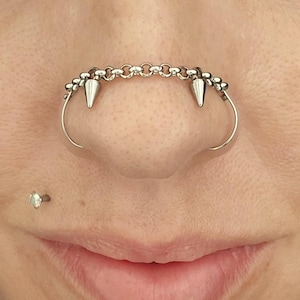 FAUX Venom Nose Chain