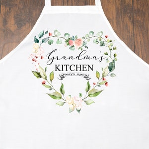 Mother&#39;s Day gift, Personalized Apron, Grandmother Gift, Grandmas Kitchen Apron, Customize Apron, Personalized Gift, Kitchen Apron