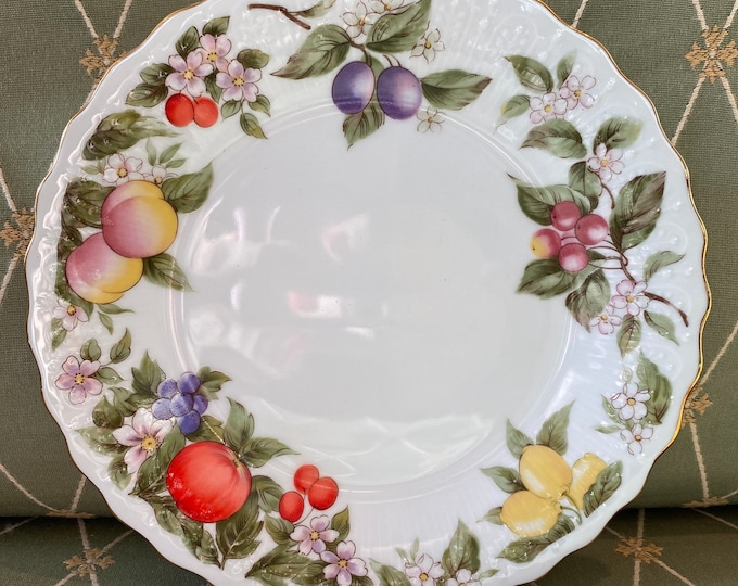 Vintage gold rim Andrea by Sadek Plate, fruits design